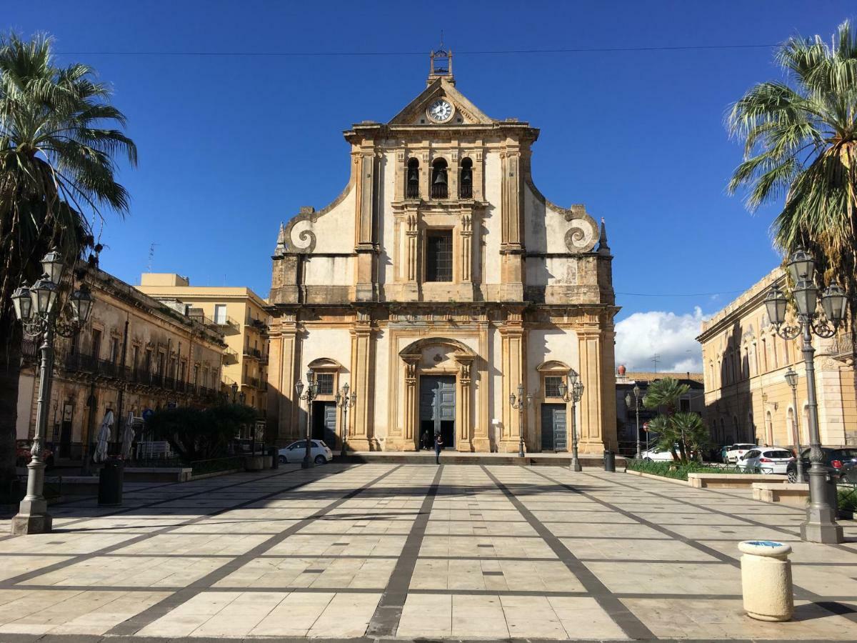 Апартаменты Casa Al Duomo Аугуста Экстерьер фото